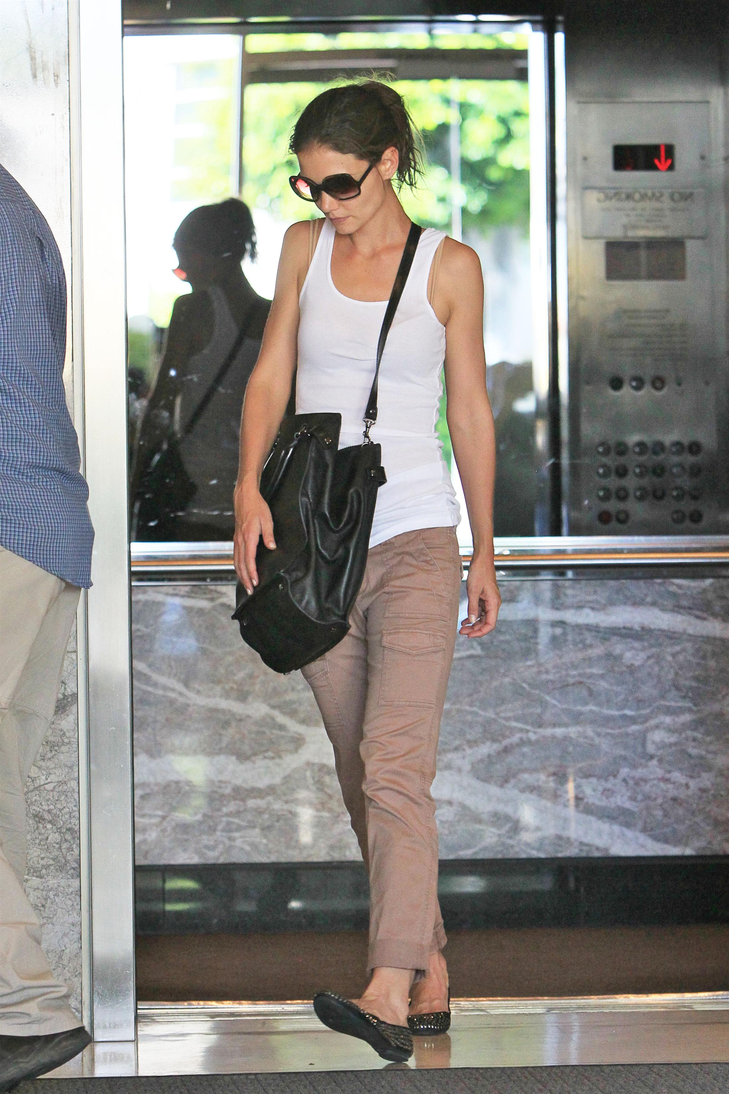 Katie Holmes seen leaving an office | Picture 66524